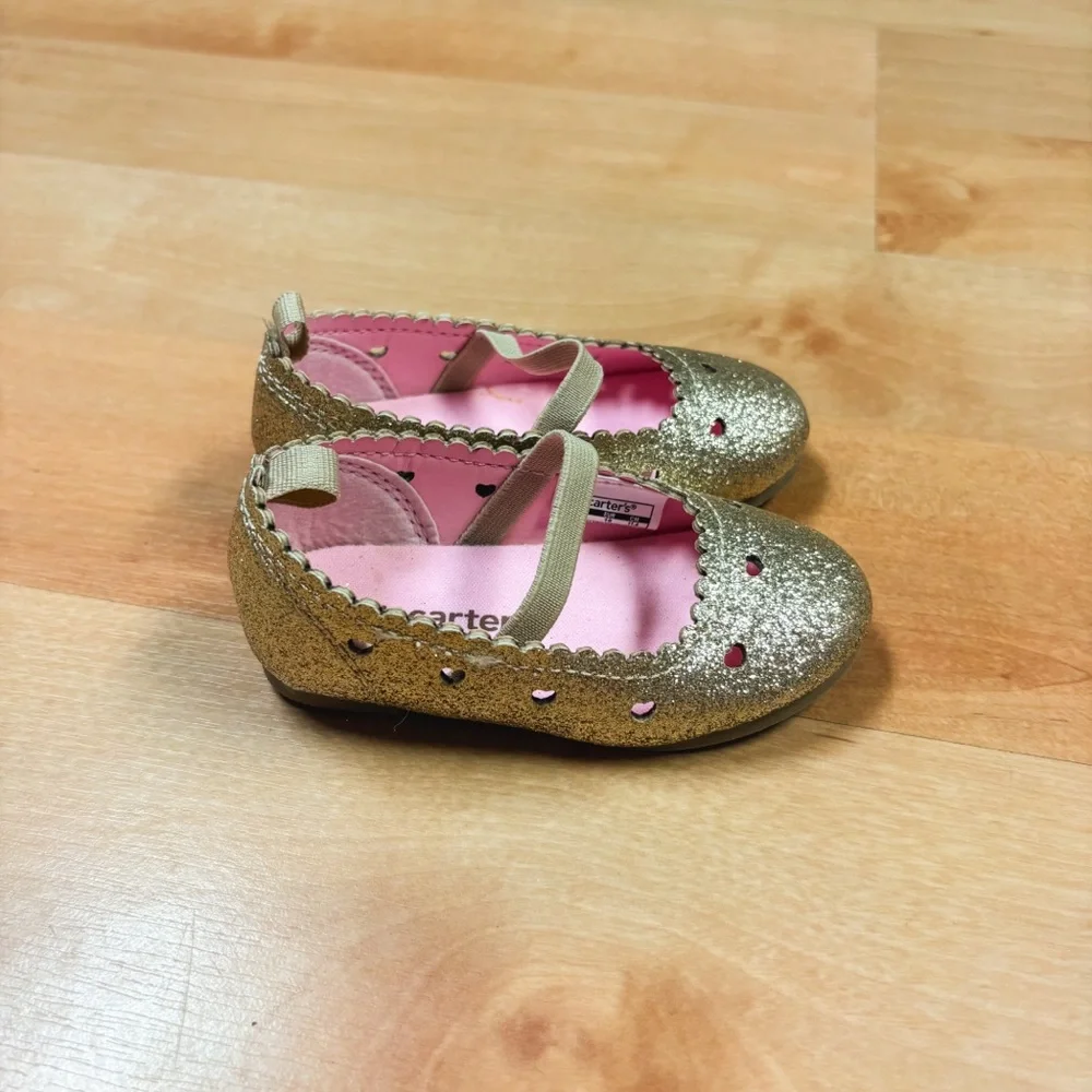 NWOT Carters Gold Sparkle Ellaria Mary Jane Flats Dress Shoes Size 4